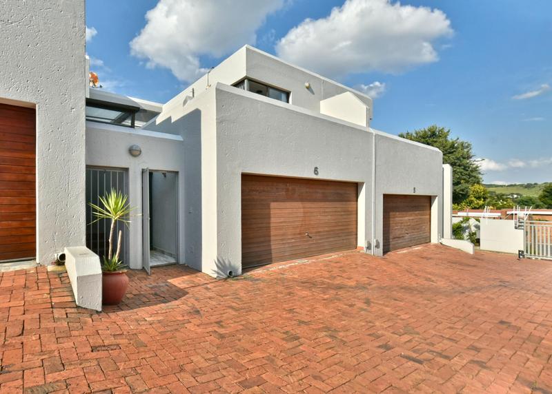 3 Bedroom Property for Sale in Glenvista Gauteng