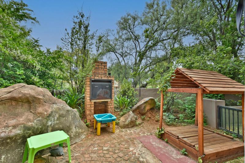 2 Bedroom Property for Sale in Mulbarton Gauteng