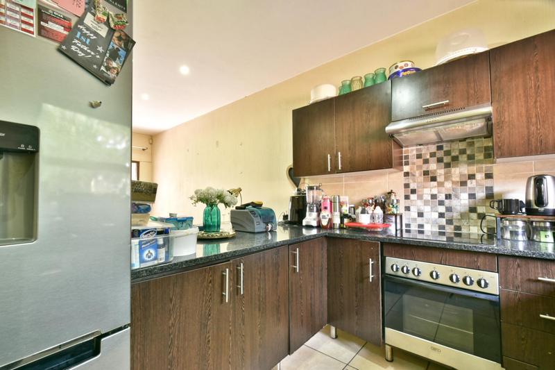 2 Bedroom Property for Sale in Mulbarton Gauteng