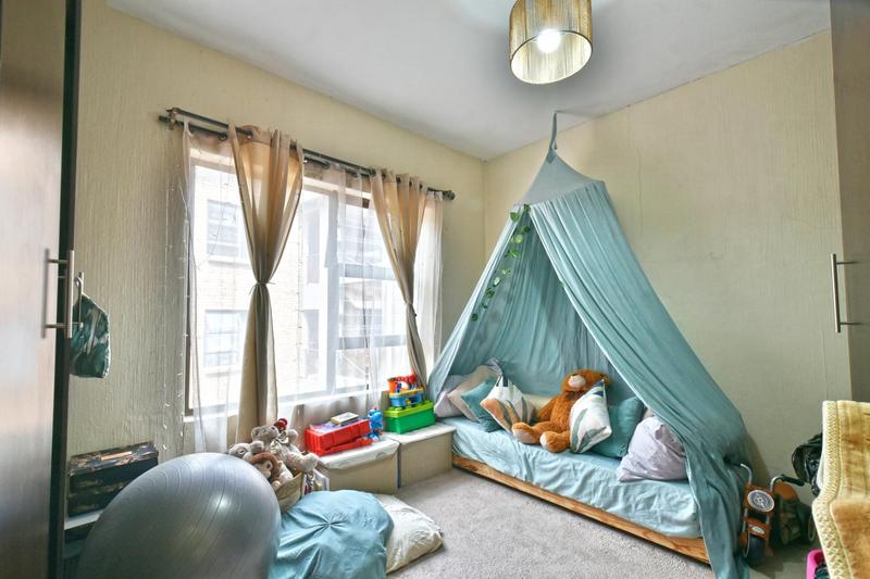 2 Bedroom Property for Sale in Mulbarton Gauteng