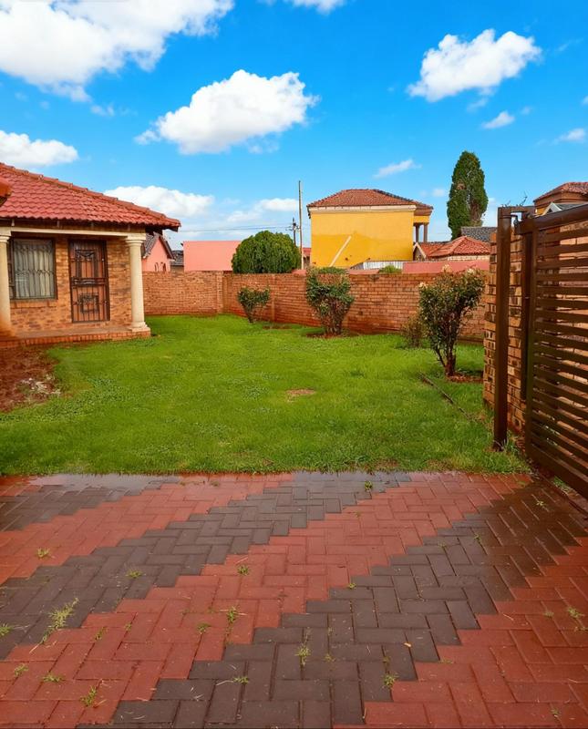 3 Bedroom Property for Sale in Zakariyya Park Gauteng