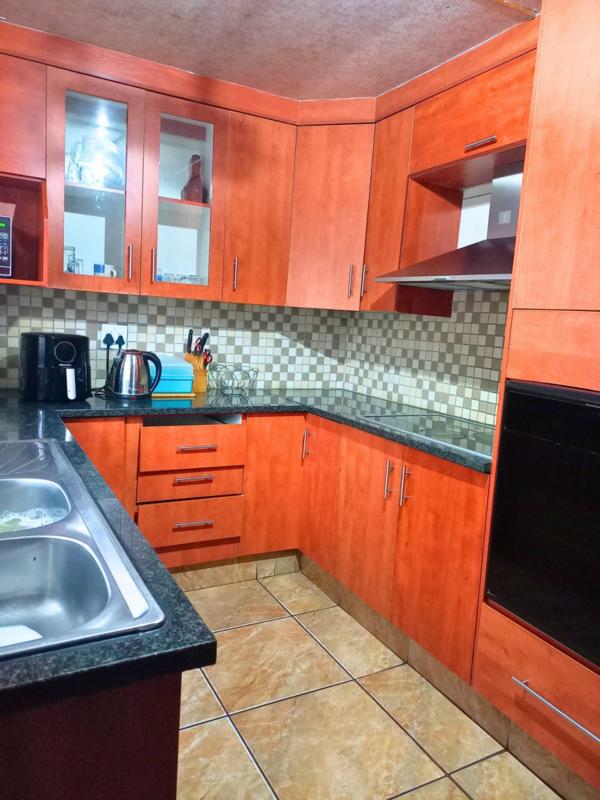 3 Bedroom Property for Sale in Zakariyya Park Gauteng