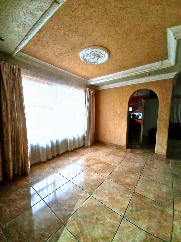 3 Bedroom Property for Sale in Zakariyya Park Gauteng