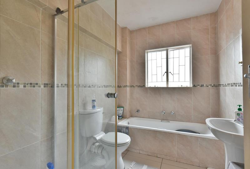 2 Bedroom Property for Sale in Sundowner Gauteng