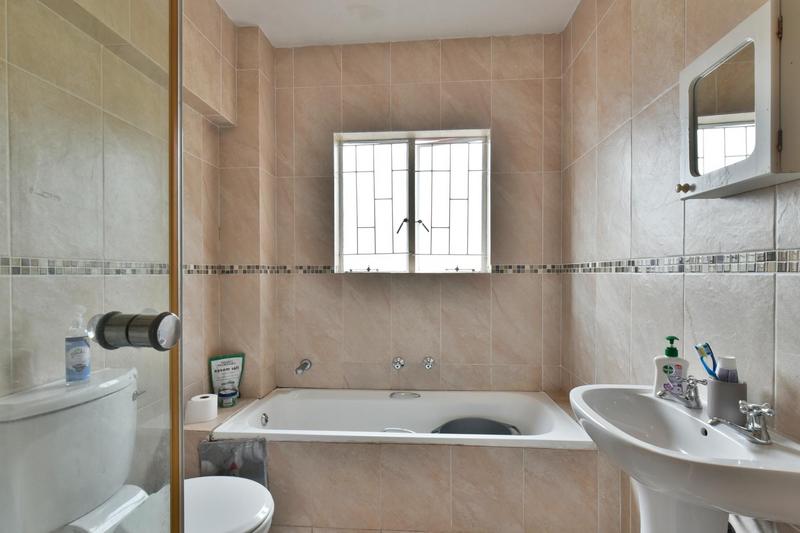 2 Bedroom Property for Sale in Sundowner Gauteng