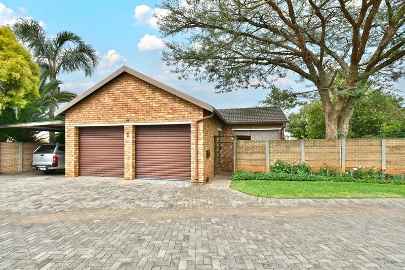 2 Bedroom Property for Sale in Radiokop Gauteng