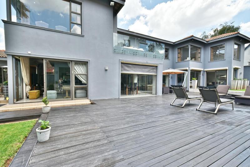 6 Bedroom Property for Sale in Atholl Gauteng