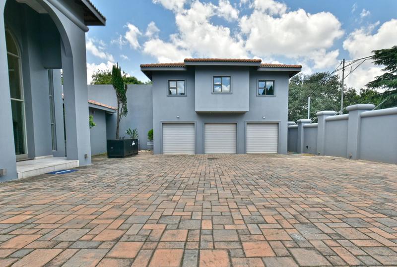 6 Bedroom Property for Sale in Atholl Gauteng
