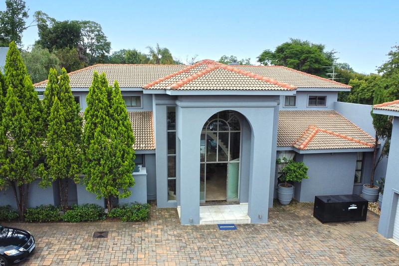 6 Bedroom Property for Sale in Atholl Gauteng