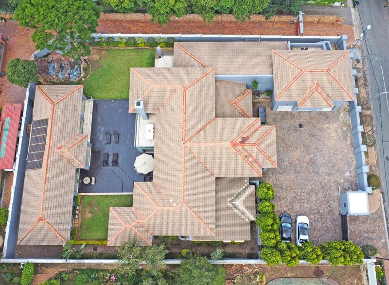 6 Bedroom Property for Sale in Atholl Gauteng