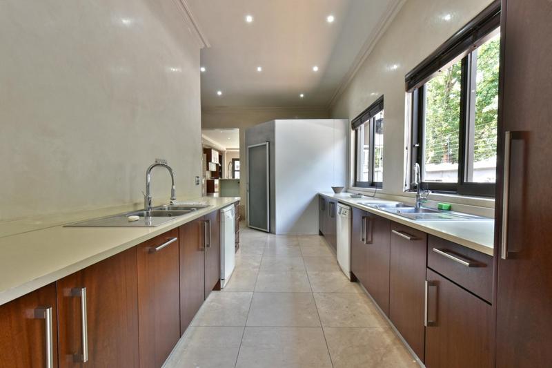 6 Bedroom Property for Sale in Atholl Gauteng