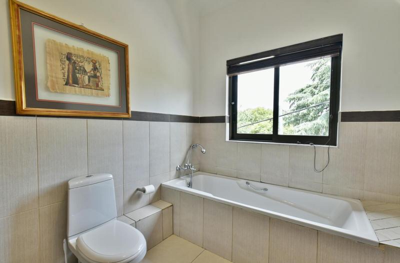 6 Bedroom Property for Sale in Atholl Gauteng