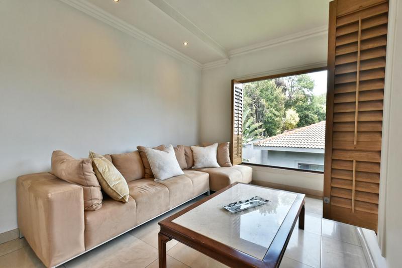 6 Bedroom Property for Sale in Atholl Gauteng