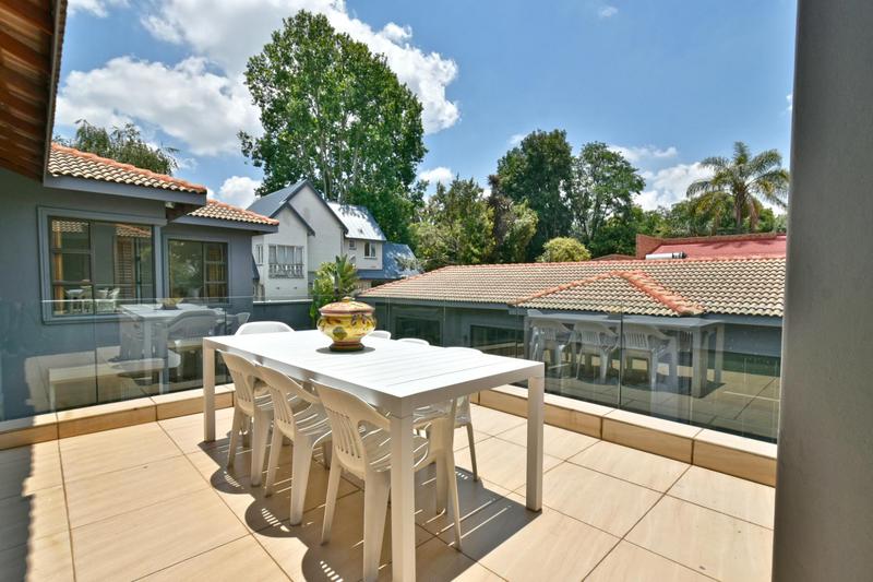 6 Bedroom Property for Sale in Atholl Gauteng