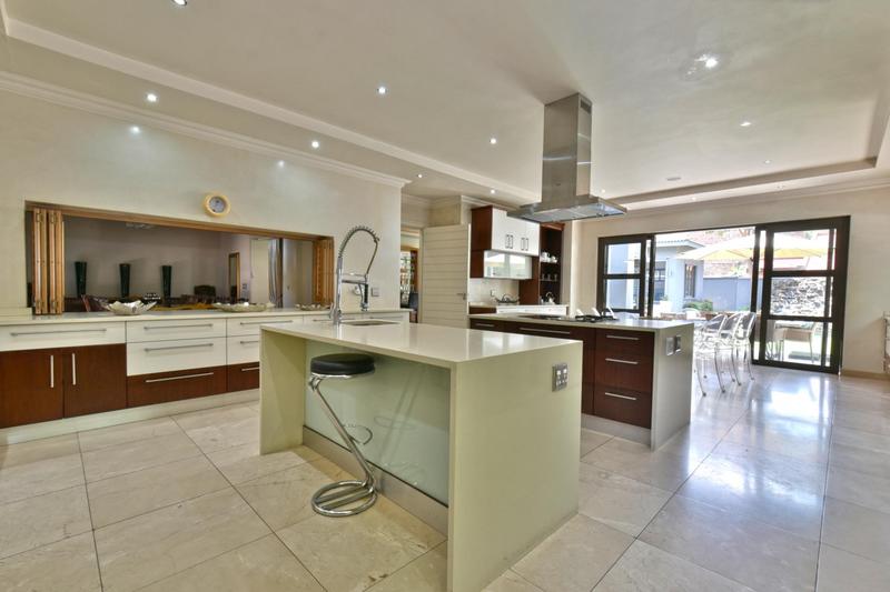 6 Bedroom Property for Sale in Atholl Gauteng