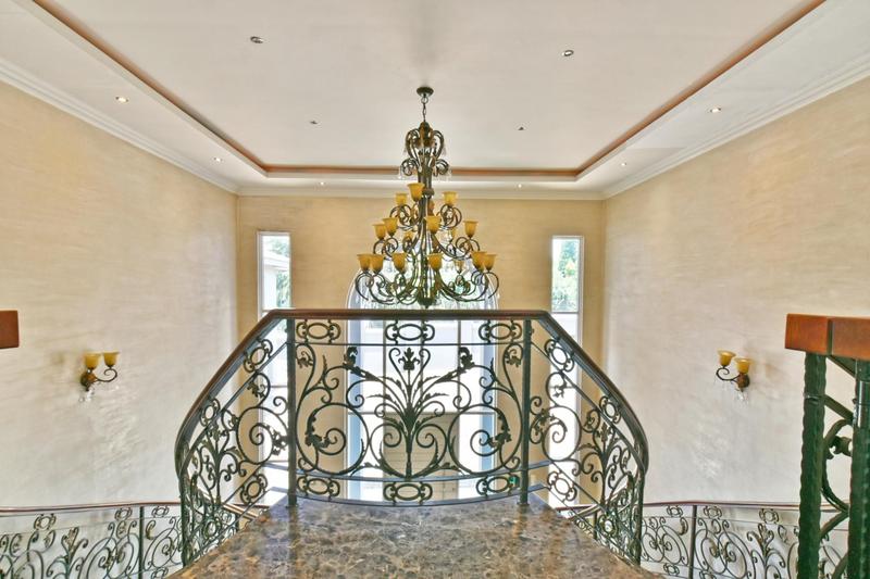 6 Bedroom Property for Sale in Atholl Gauteng