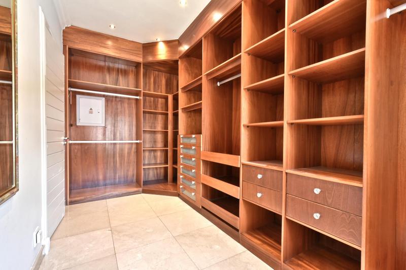 6 Bedroom Property for Sale in Atholl Gauteng