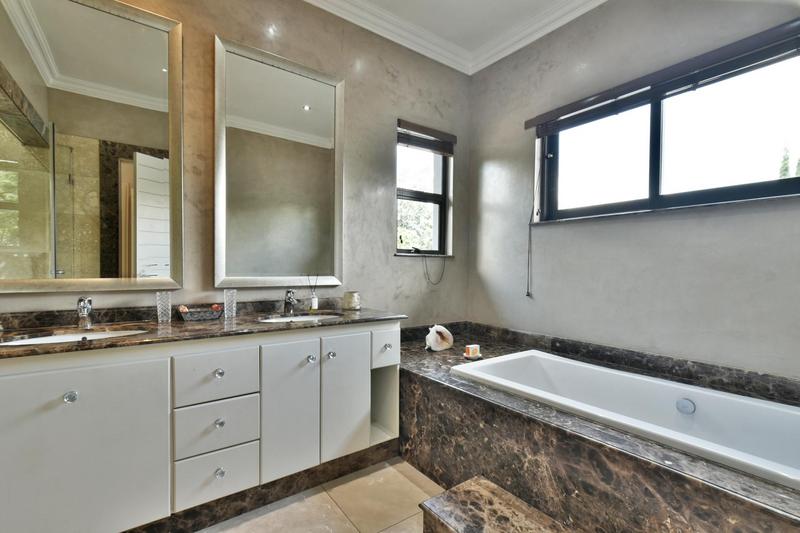 6 Bedroom Property for Sale in Atholl Gauteng