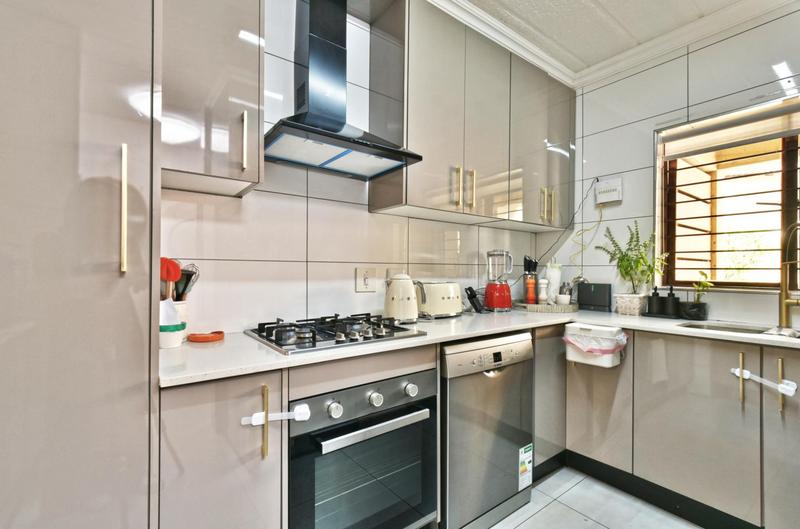 3 Bedroom Property for Sale in Bryanston Gauteng