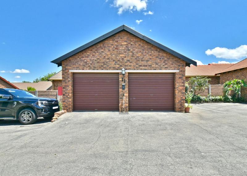 3 Bedroom Property for Sale in Honeydew Ridge Gauteng