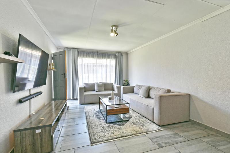 3 Bedroom Property for Sale in Honeydew Ridge Gauteng