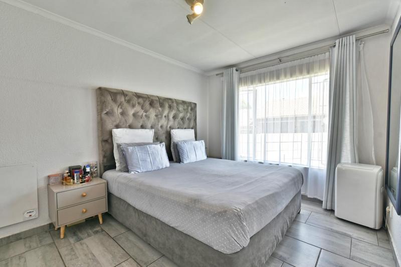3 Bedroom Property for Sale in Honeydew Ridge Gauteng