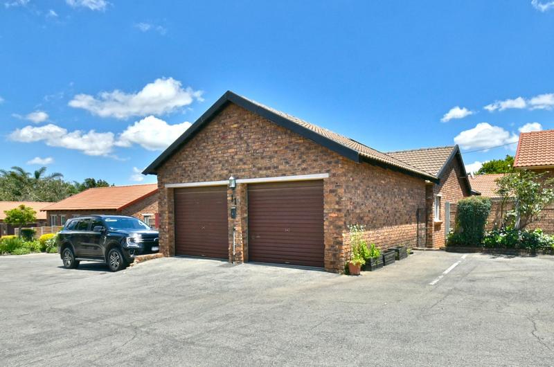 3 Bedroom Property for Sale in Honeydew Ridge Gauteng