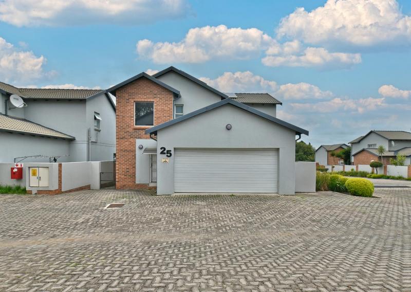 3 Bedroom Property for Sale in Honeydew Manor Gauteng