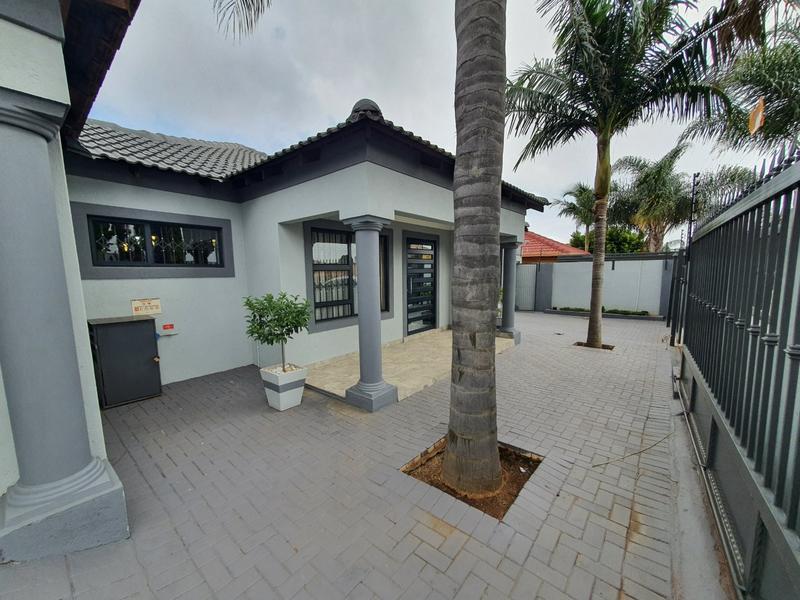 4 Bedroom Property for Sale in Chantelle Gauteng