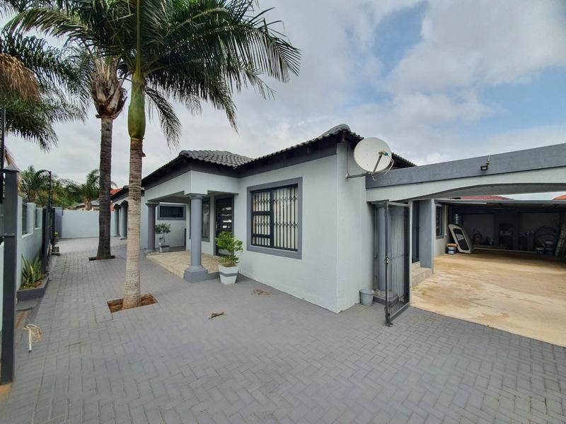 4 Bedroom Property for Sale in Chantelle Gauteng
