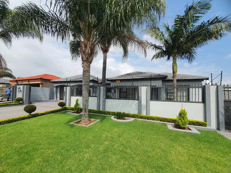 4 Bedroom Property for Sale in Chantelle Gauteng