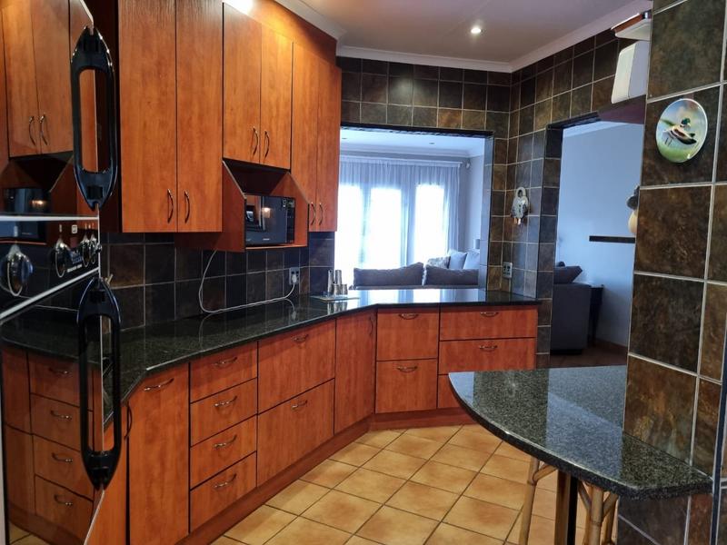 4 Bedroom Property for Sale in Doornpoort Gauteng