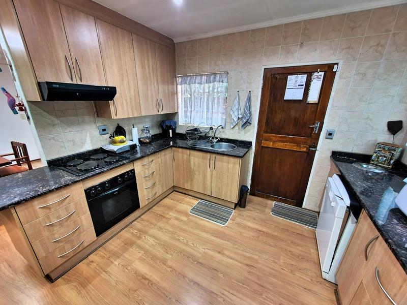 3 Bedroom Property for Sale in Dorandia Gauteng