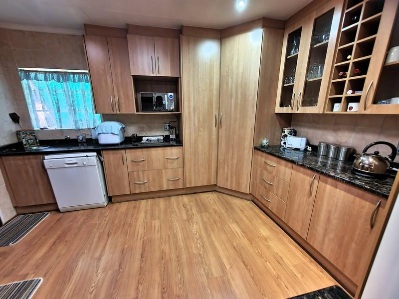 3 Bedroom Property for Sale in Dorandia Gauteng