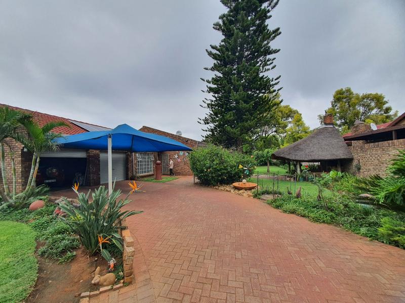 3 Bedroom Property for Sale in Dorandia Gauteng