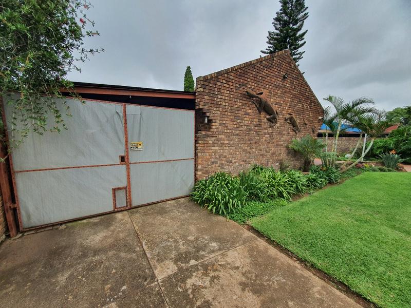 3 Bedroom Property for Sale in Dorandia Gauteng