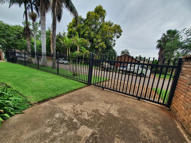 3 Bedroom Property for Sale in Dorandia Gauteng