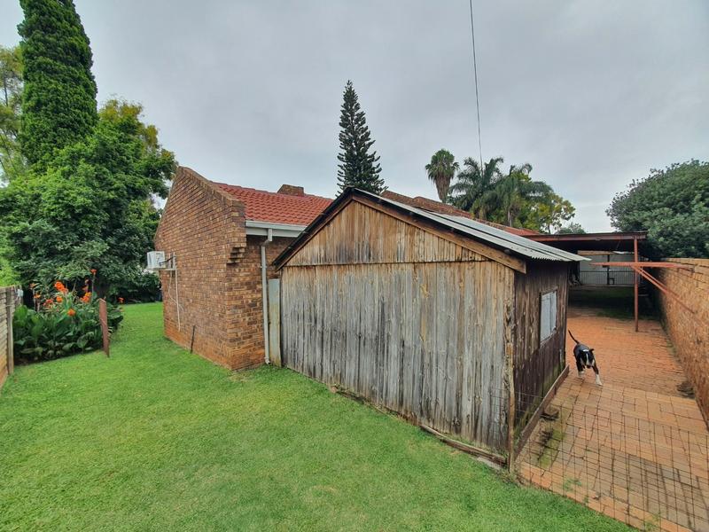 3 Bedroom Property for Sale in Dorandia Gauteng
