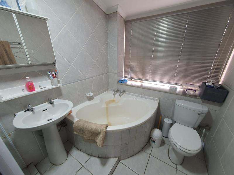 2 Bedroom Property for Sale in Sinoville Gauteng
