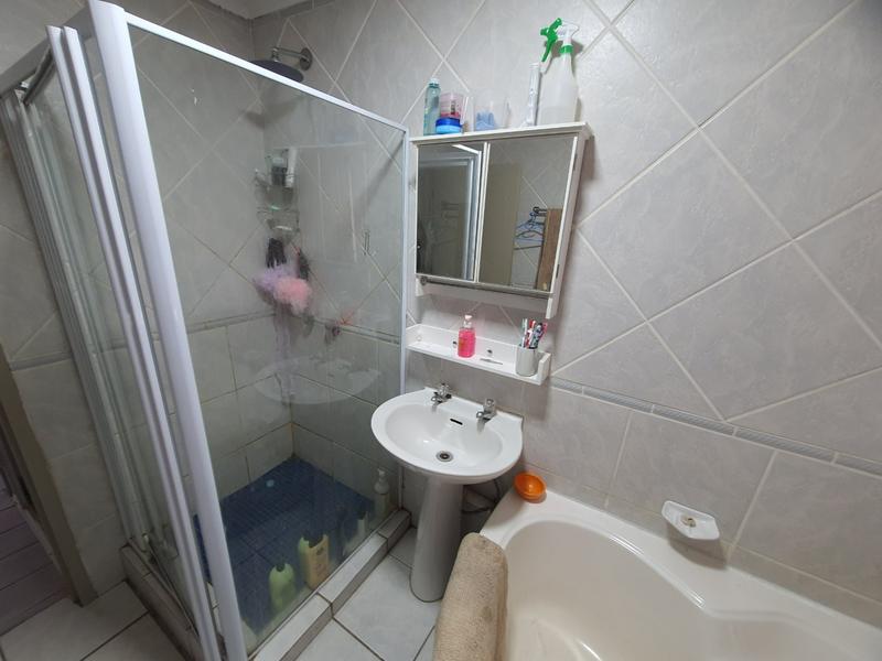 2 Bedroom Property for Sale in Sinoville Gauteng