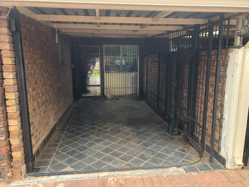 2 Bedroom Property for Sale in Sinoville Gauteng