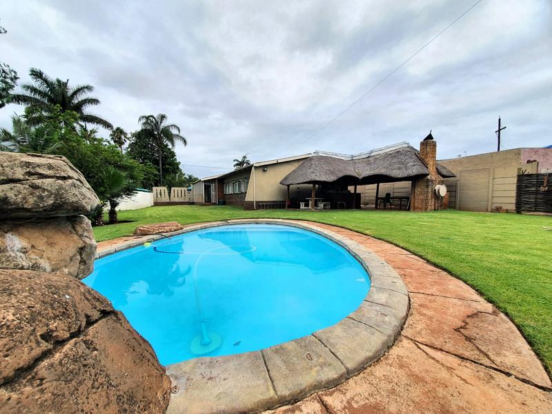 4 Bedroom Property for Sale in Sinoville Gauteng