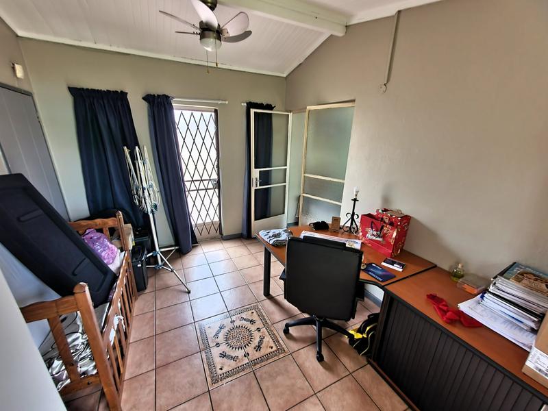 4 Bedroom Property for Sale in Sinoville Gauteng