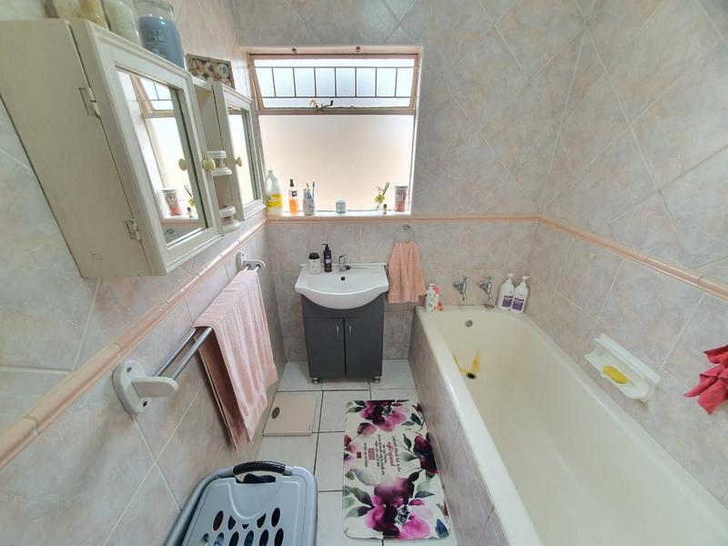 4 Bedroom Property for Sale in Sinoville Gauteng