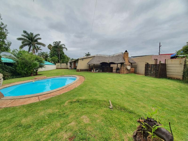 4 Bedroom Property for Sale in Sinoville Gauteng