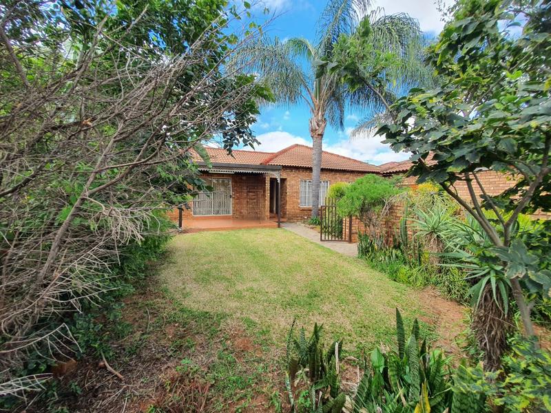 2 Bedroom Property for Sale in Theresa Park Gauteng