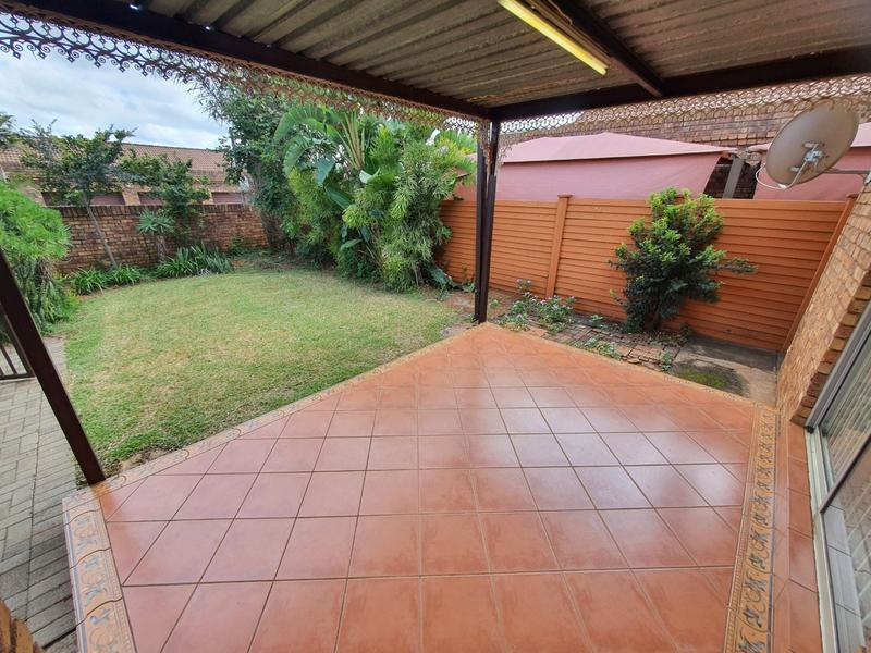2 Bedroom Property for Sale in Theresa Park Gauteng