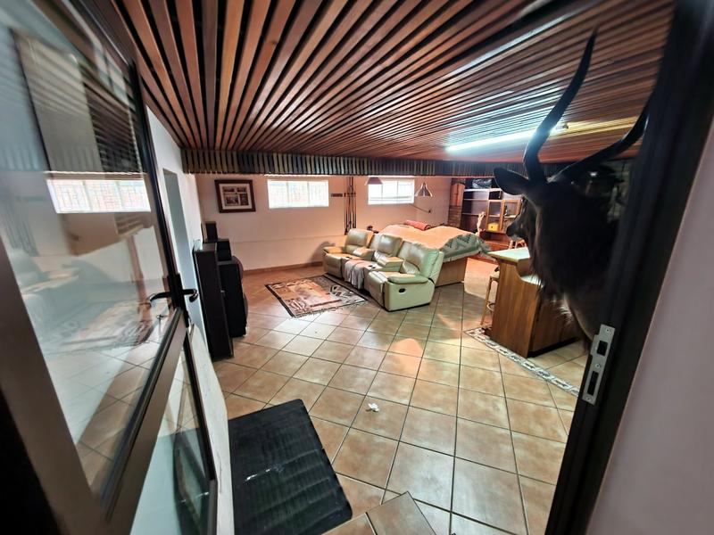 5 Bedroom Property for Sale in Wonderboom Gauteng