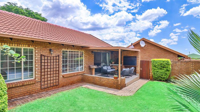 2 Bedroom Property for Sale in Highveld Gauteng