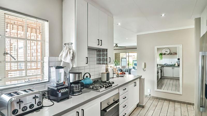 2 Bedroom Property for Sale in Highveld Gauteng